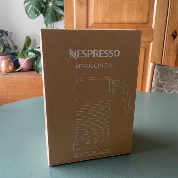 Nespresso Aeroccino 4 Milk Frother Brand New - Picture 3 of 5